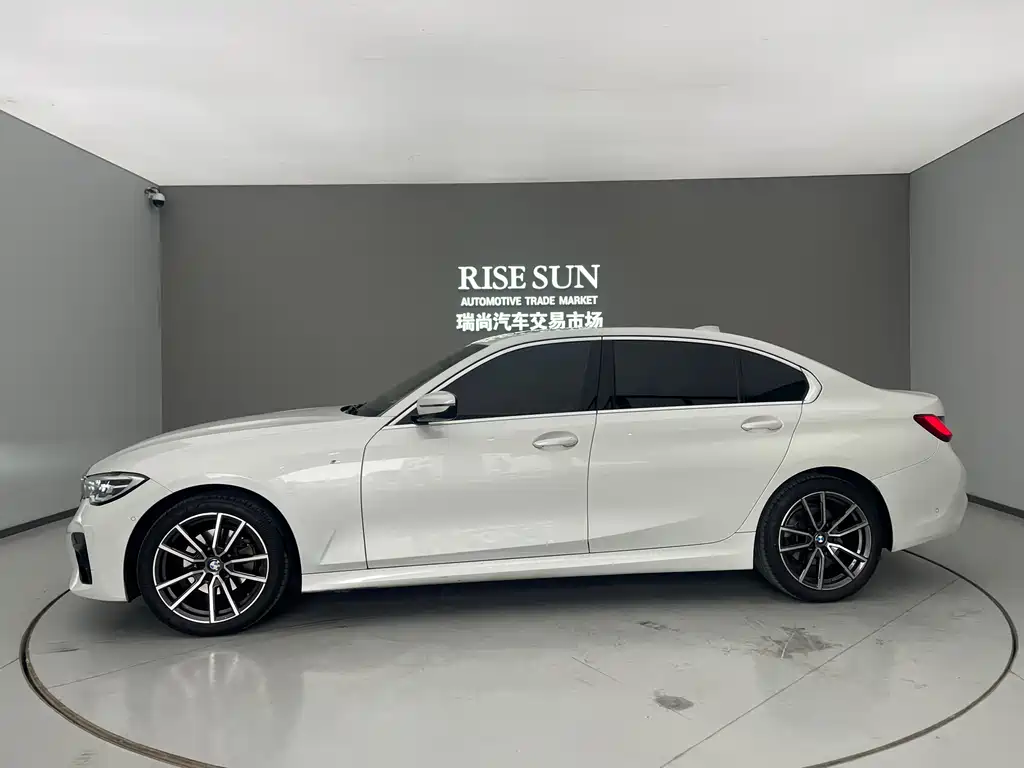 BMW 3 Series 2021 — фото 10