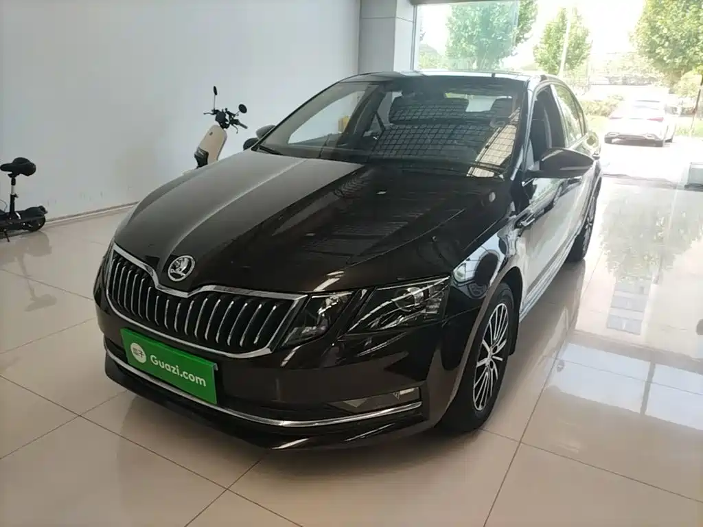 Skoda Octavia 2018 — фото 1