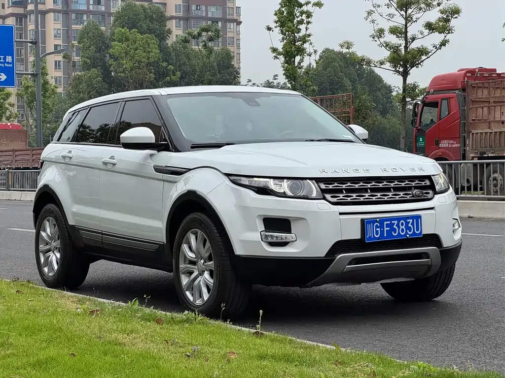Land Rover Evoque 2015 — фото 3