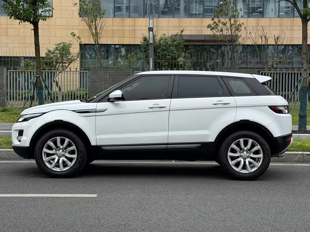 Land Rover Evoque 2015 — фото 18