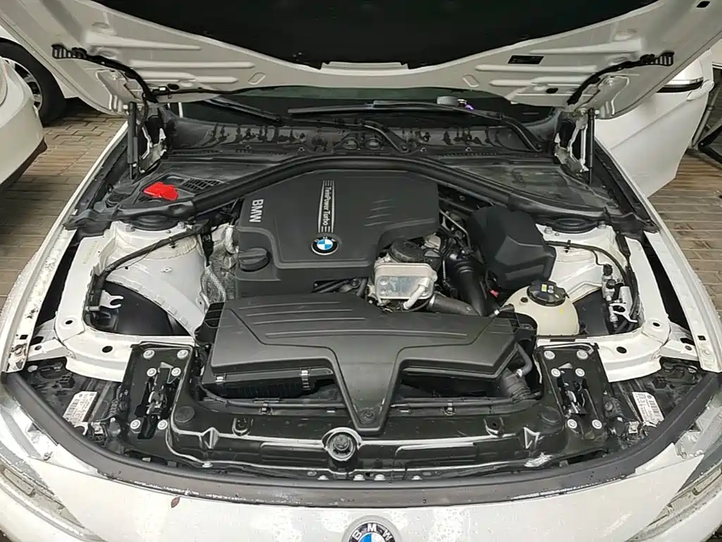 BMW 3 Series 2015 — фото 20