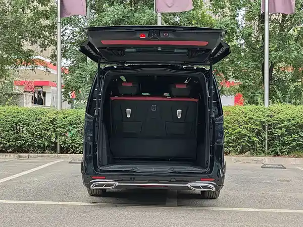 Mercedes-Benz Vito 2025