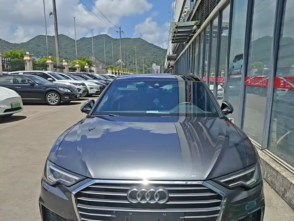 Audi A6L 2021