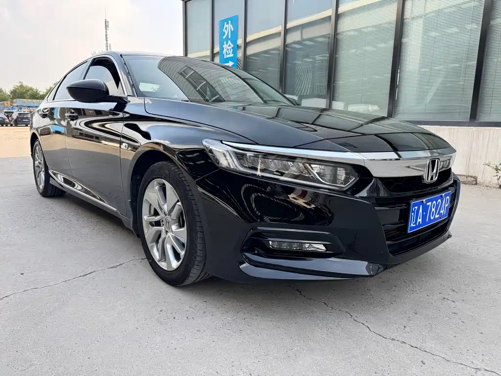 Honda Accord 2018 — фото 3