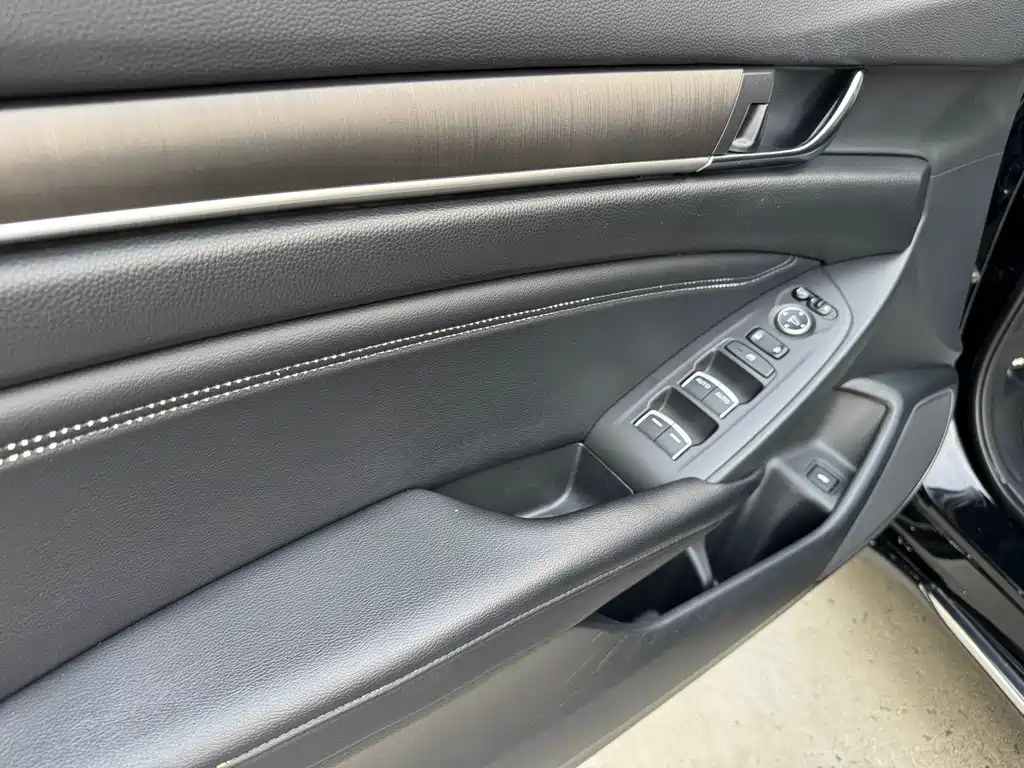 Honda Accord 2018 — фото 8