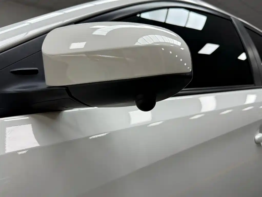 Toyota Yaris L 2023 — фото 16