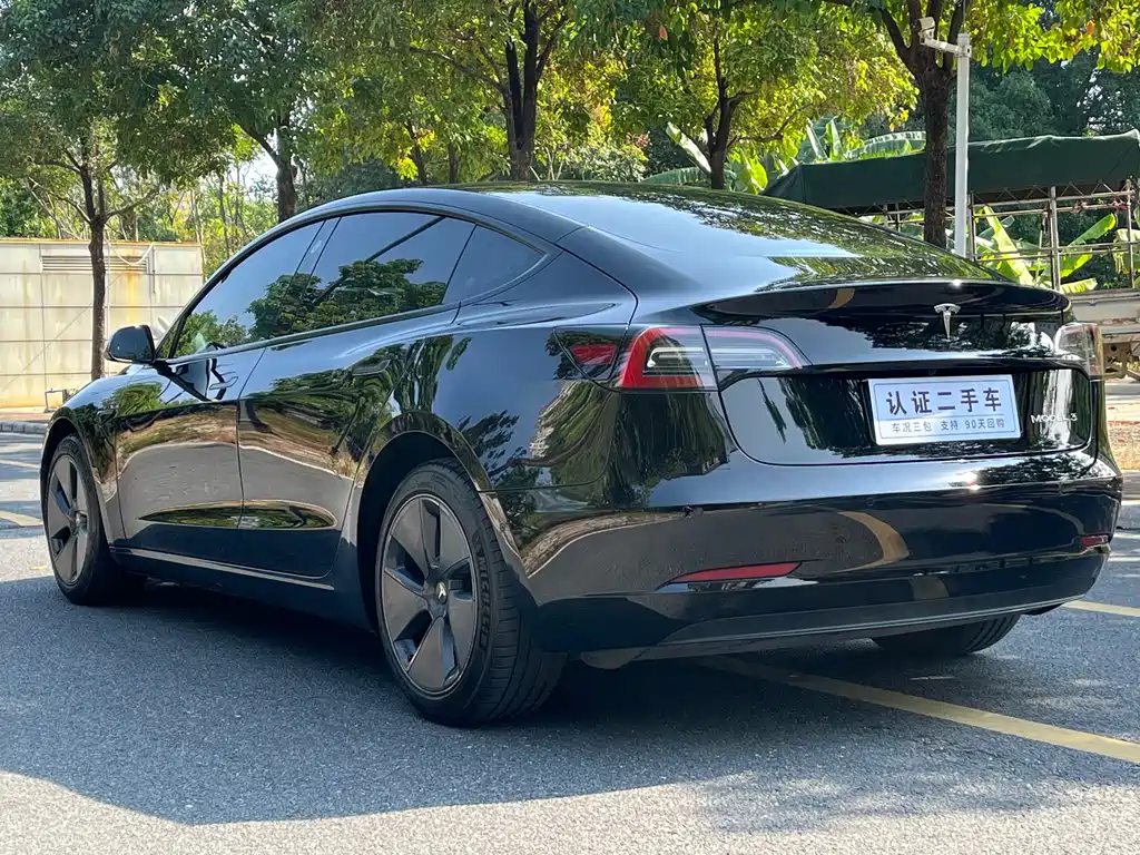 Tesla Model 3 2022 — фото 7
