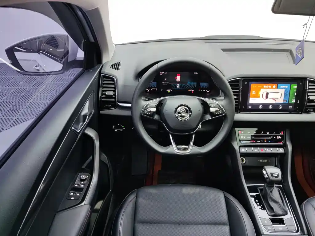 Skoda Karoq 2022 — фото 10
