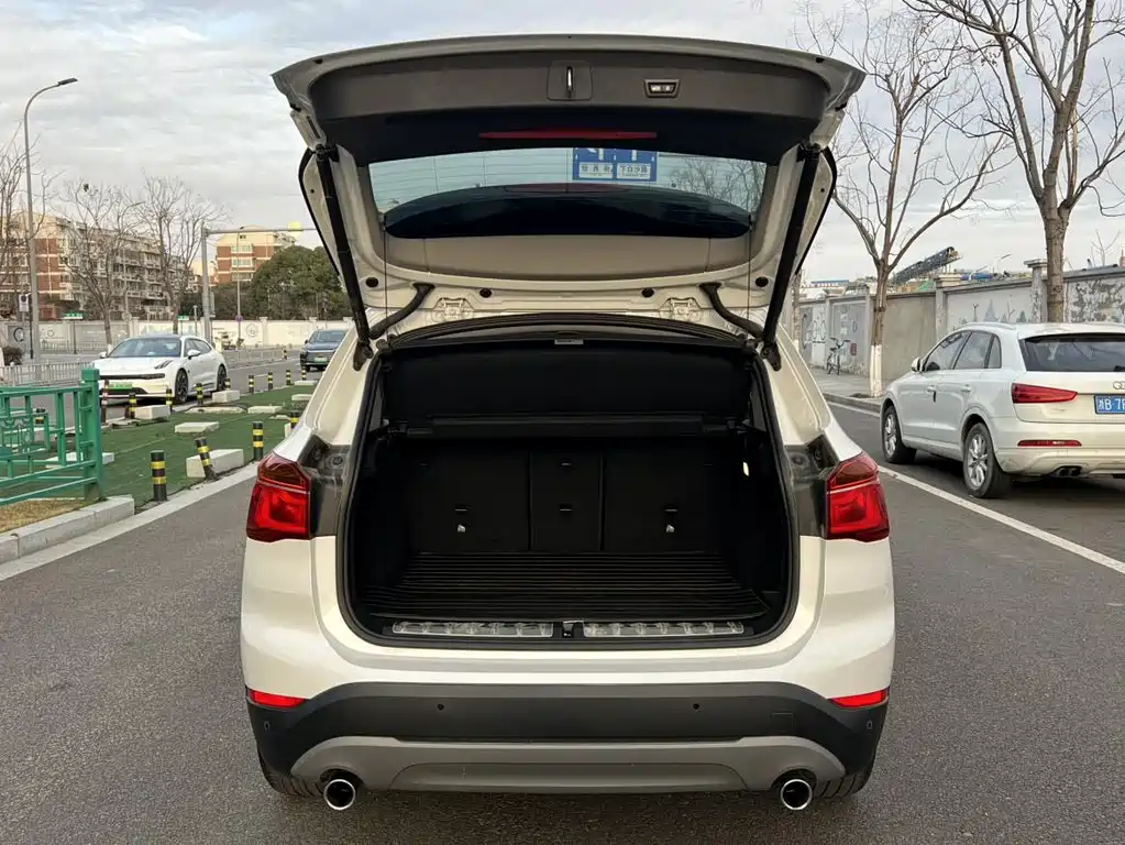 BMW X1 2019 — фото 18