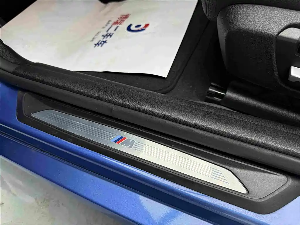 BMW 3 Series 2017 — фото 14