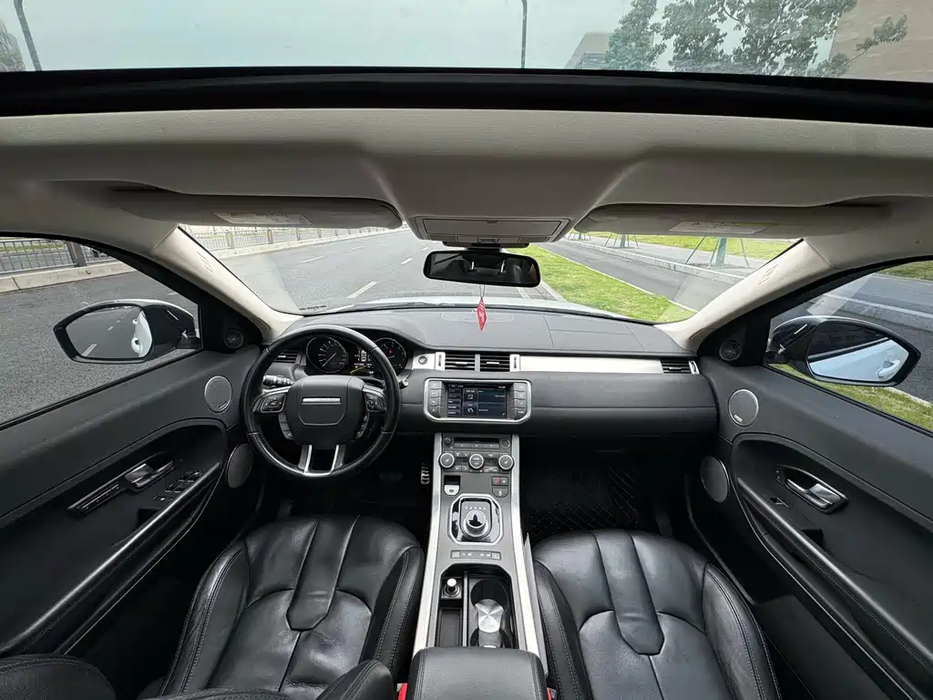 Land Rover Evoque 2015 — фото 6