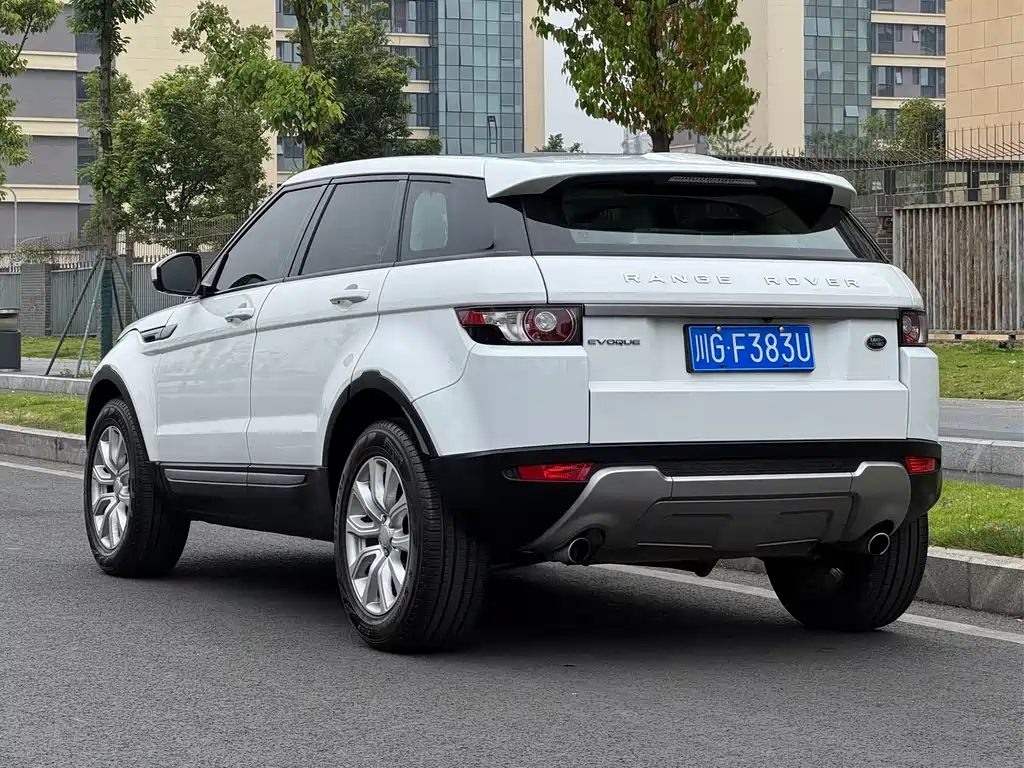 Land Rover Evoque 2015 — фото 15