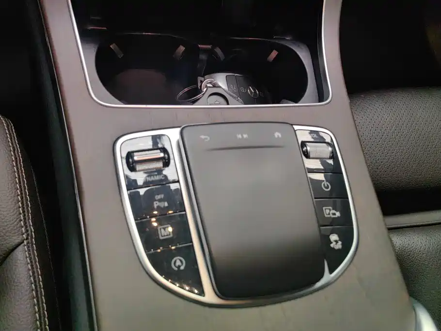 Mercedes-Benz GLC 2023 — фото 16