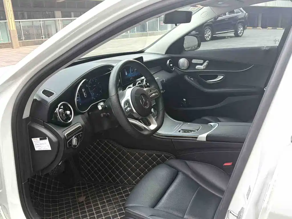 Mercedes-Benz C-Class 2021