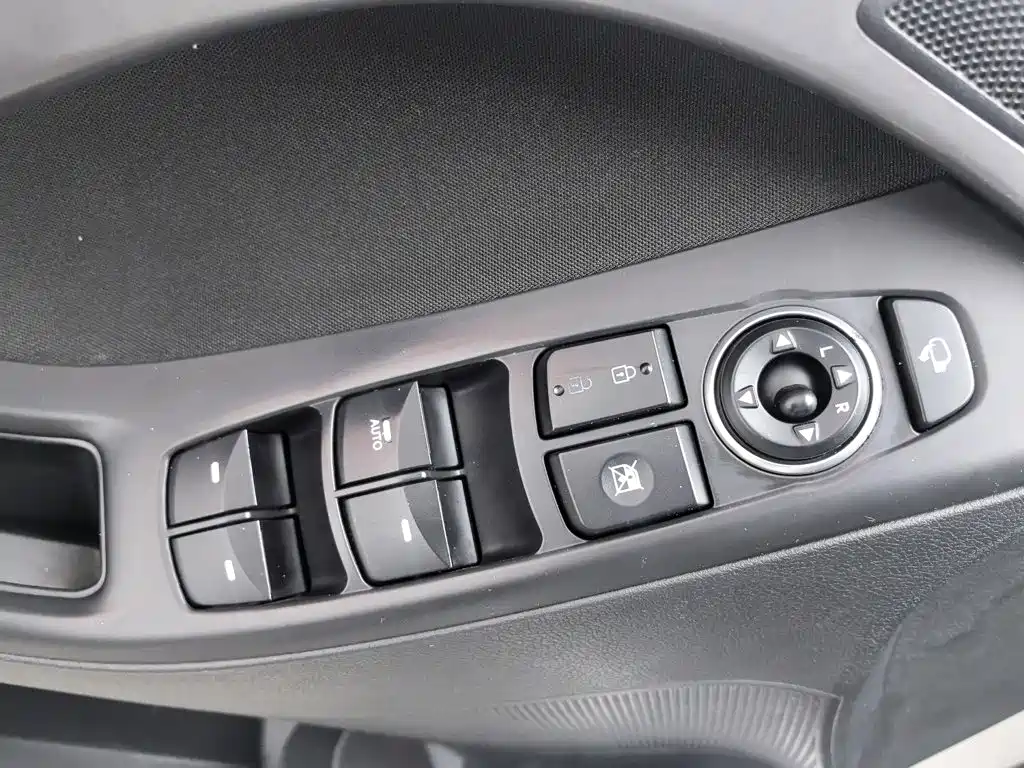 Hyundai Elantra 2014 — фото 9