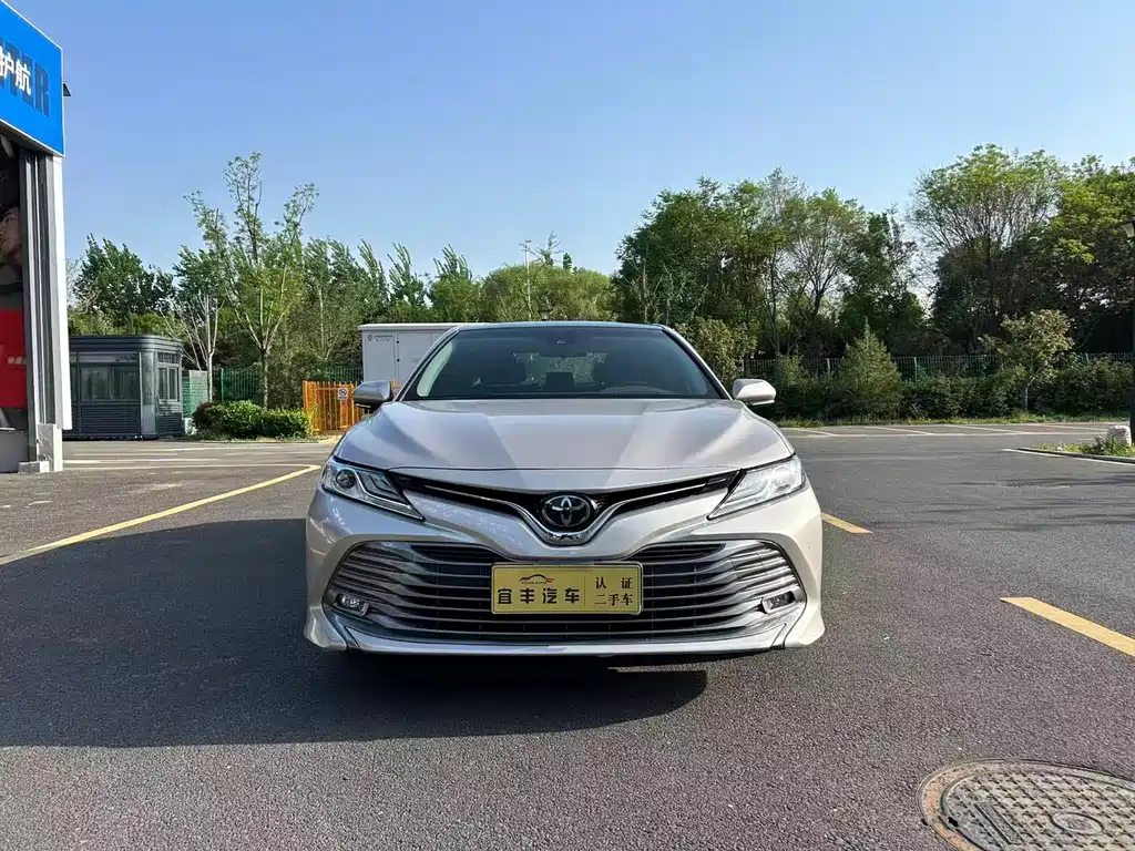 Toyota Camry 2020 — фото 2