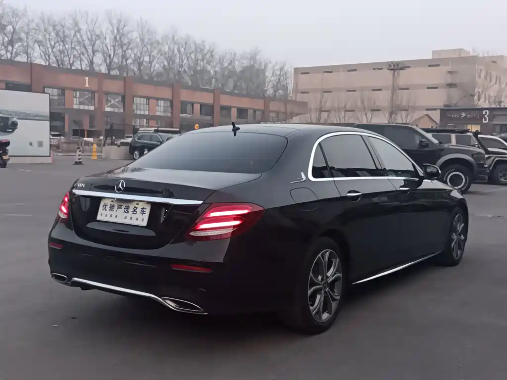 Mercedes-Benz E-Class 2020 — фото 9