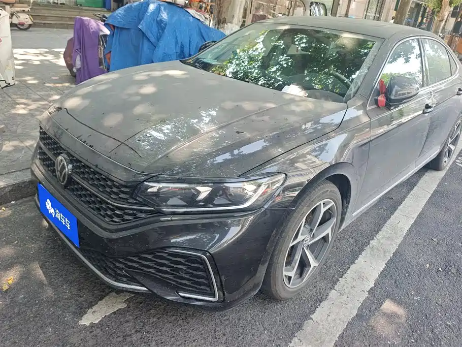 Volkswagen Passat 2025