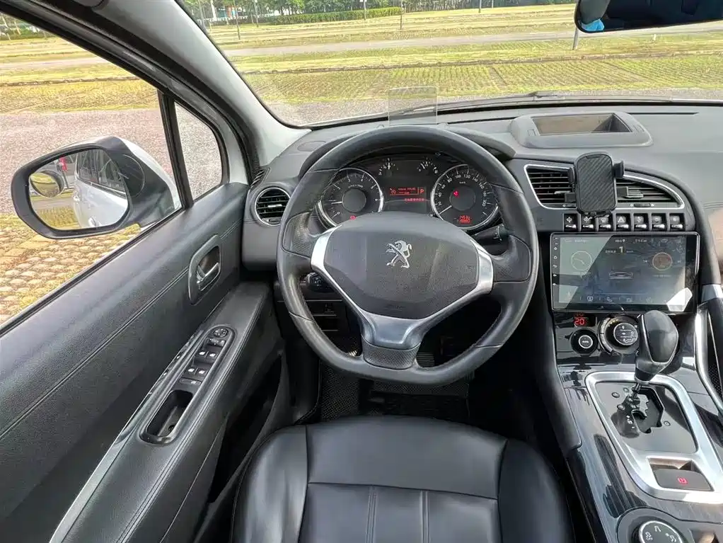 Peugeot 3008 2015 — фото 10