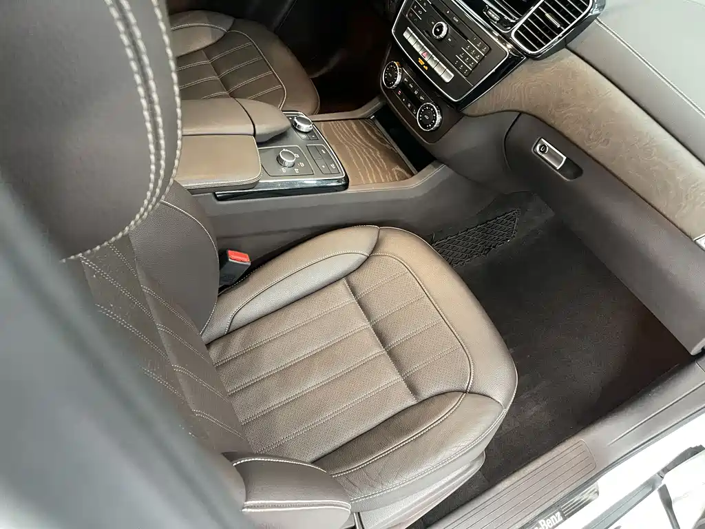 Mercedes-Benz GLE 2018 — фото 25