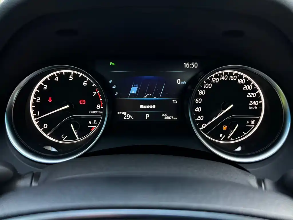 Toyota Camry 2020 — фото 13
