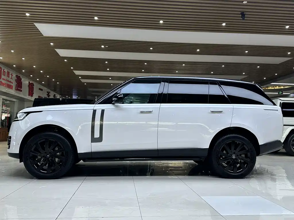 Land Rover Range Rover 2023 — фото 4