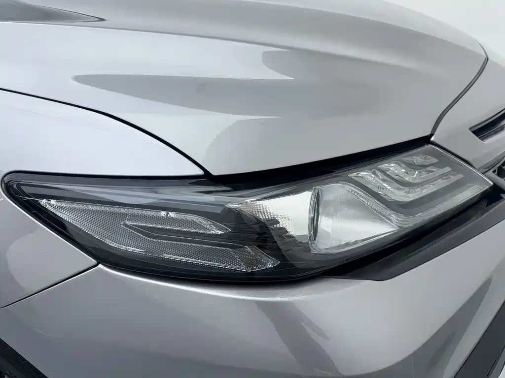 Toyota Camry 2022 — фото 13