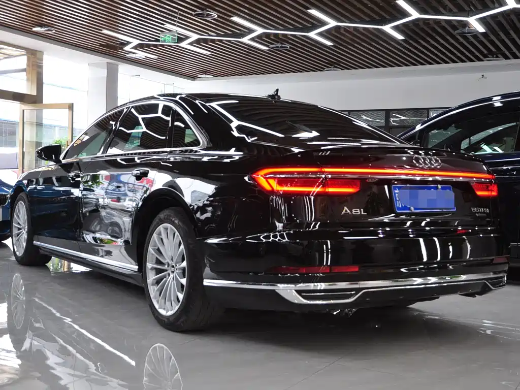 Audi A8 2021