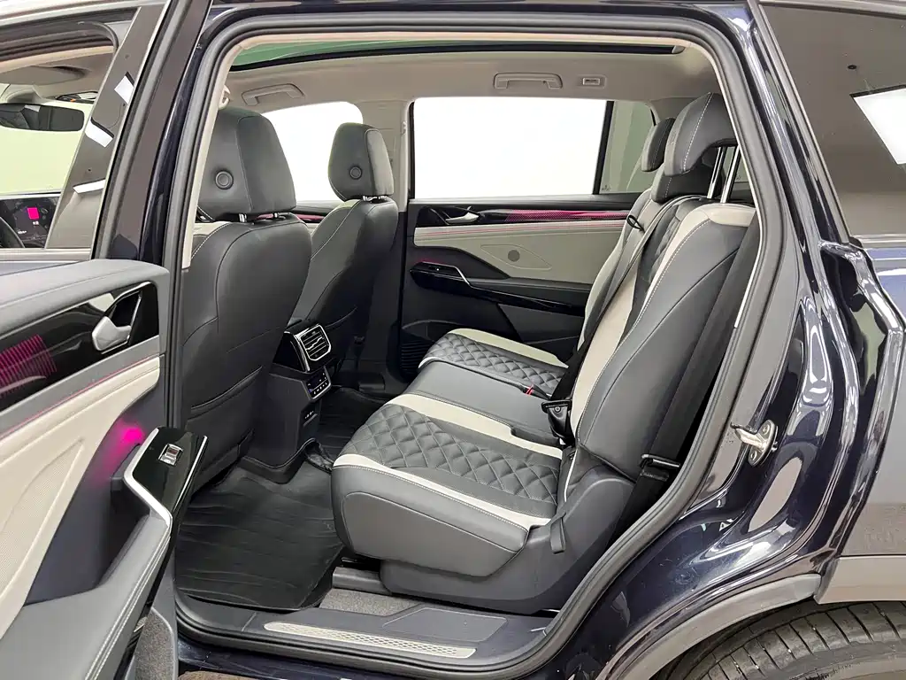 Volkswagen ID 6 CROZZ 2023 — фото 16