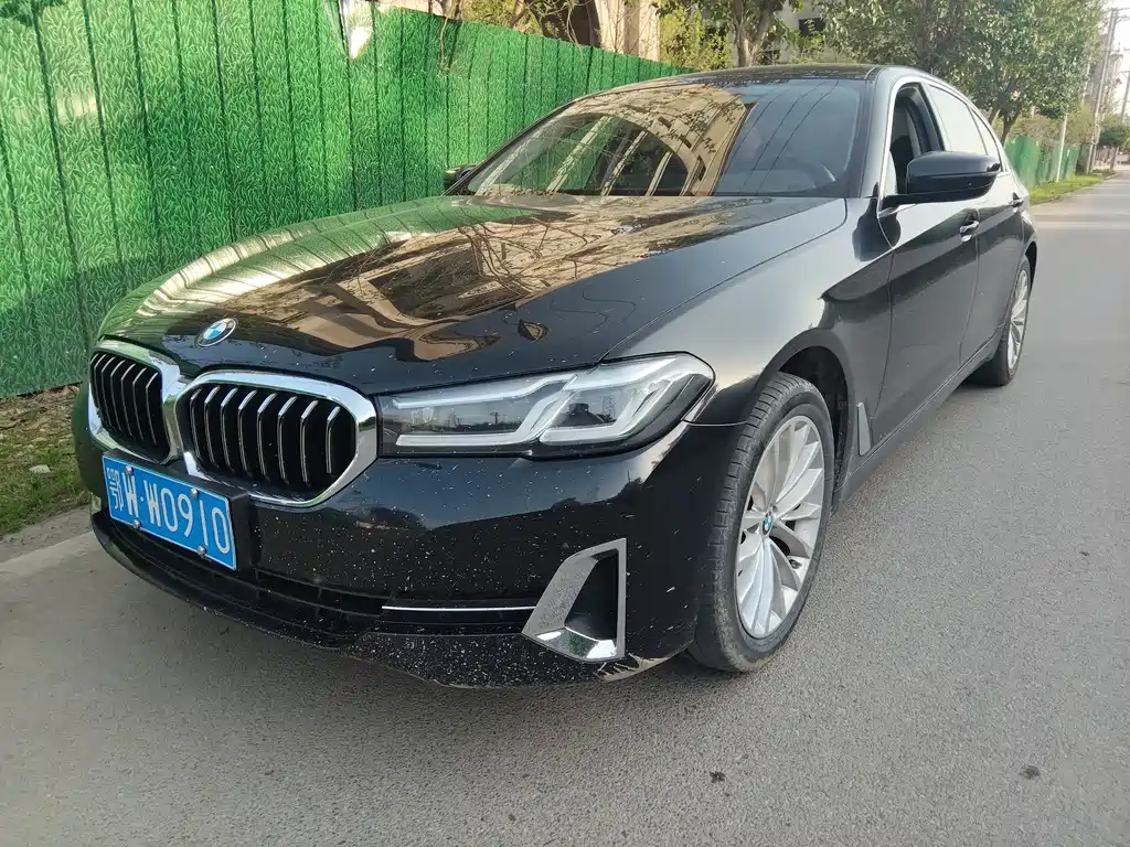 BMW 5 Series 2023 — фото 1