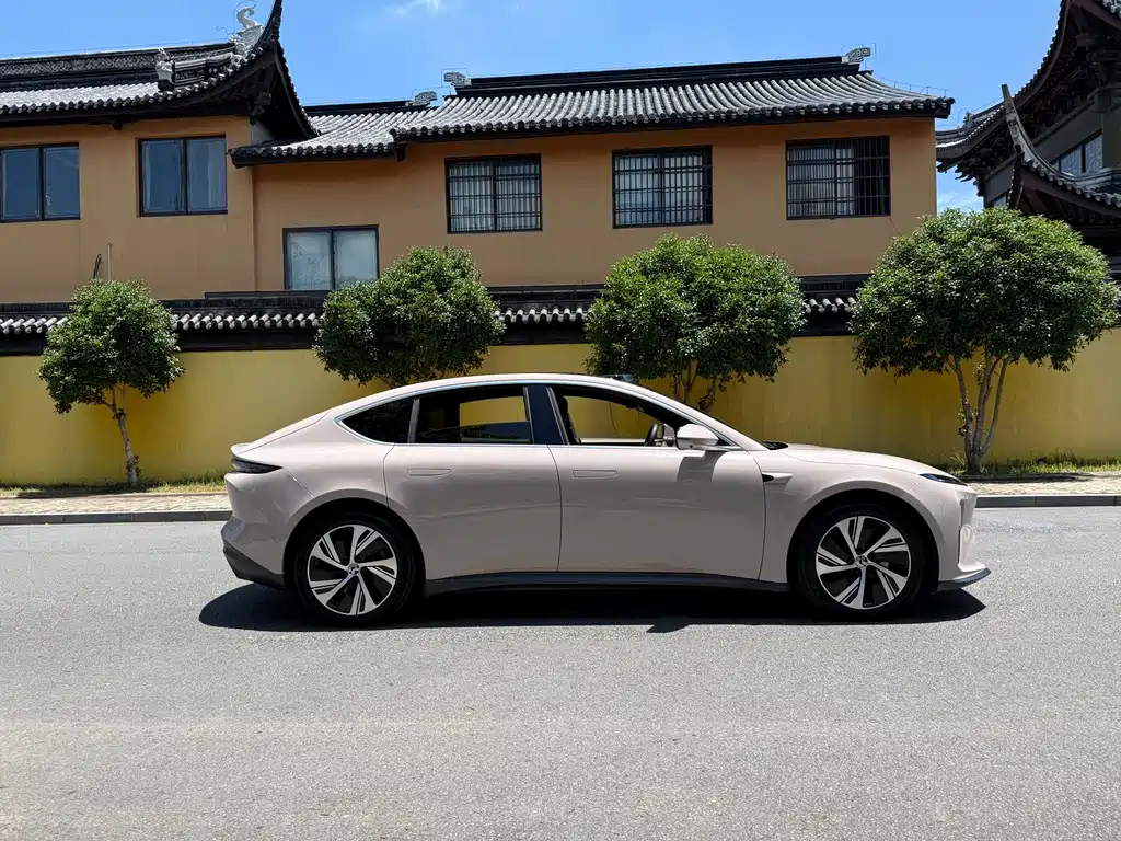 NIO ET5 2023