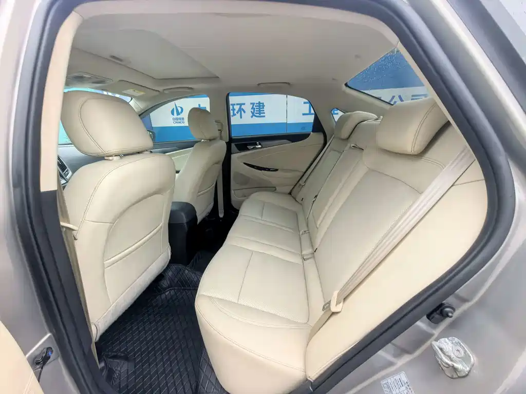 Changan Eado 2017 — фото 6
