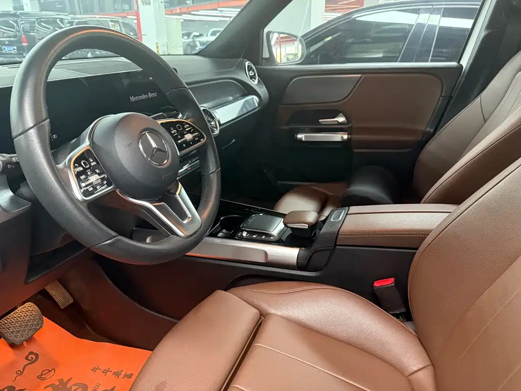 Mercedes-Benz GLB 2021