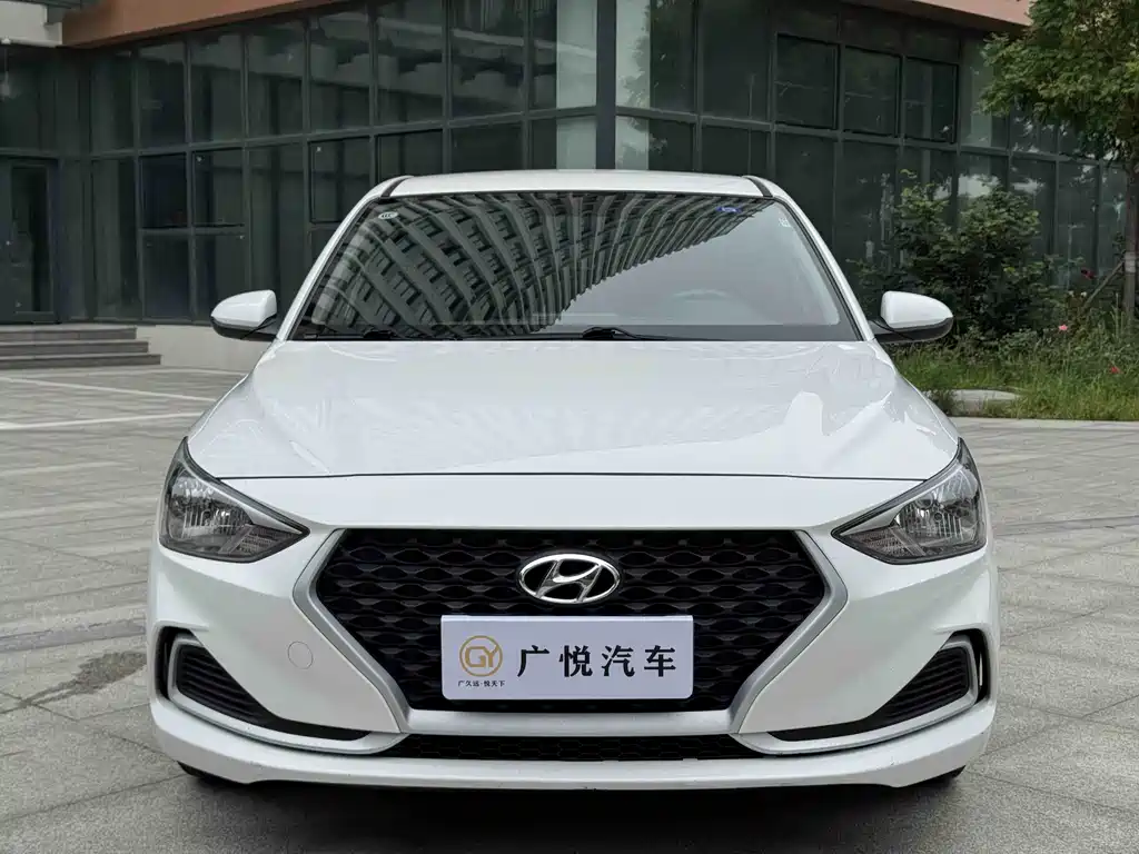 Hyundai Elantra 2021 — фото 2