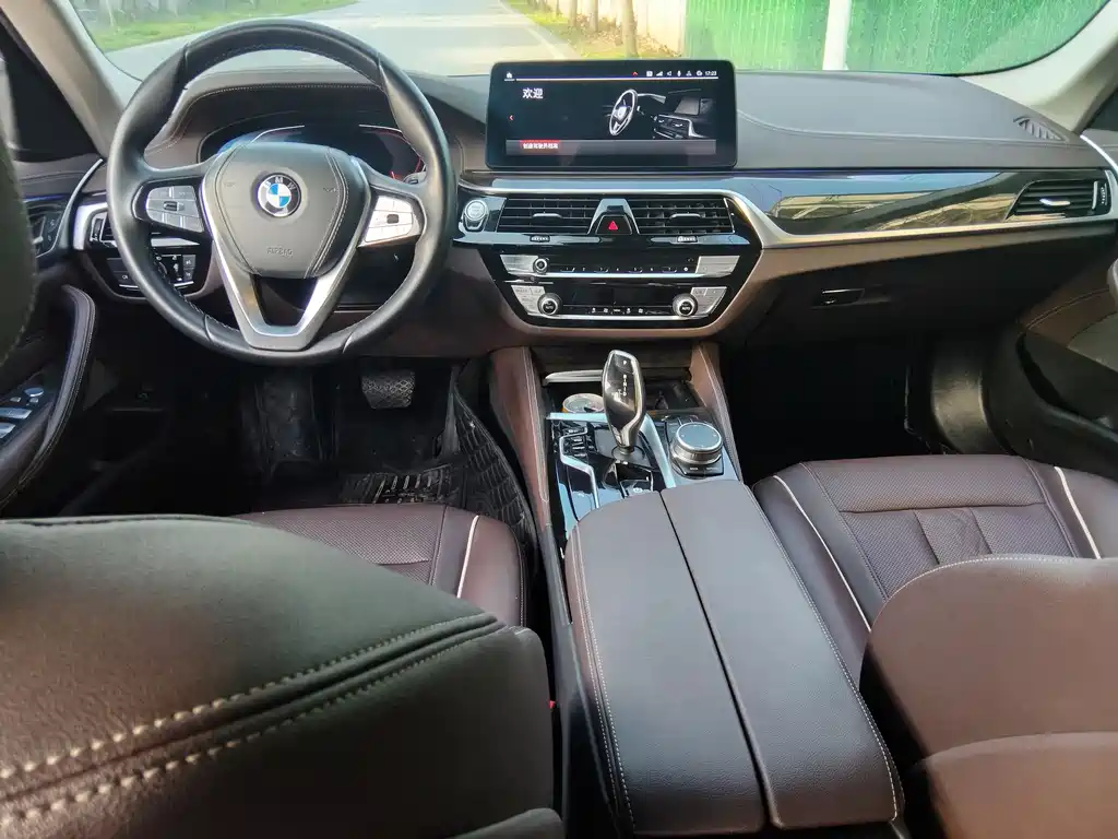 BMW 5 Series 2023 — фото 5