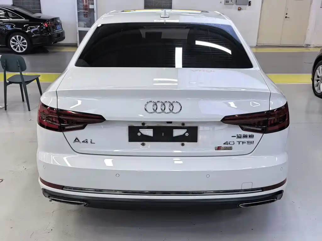 Audi A4L 2019 — фото 12