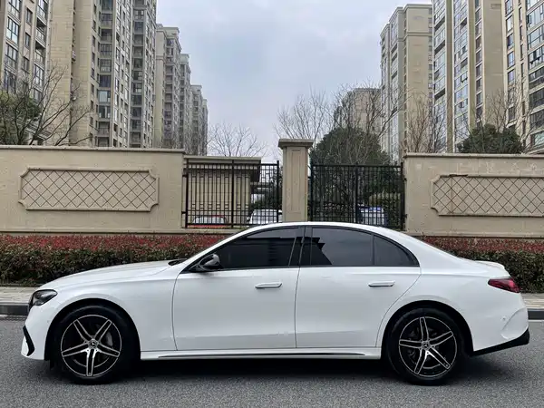 Mercedes-Benz E-Class 2024