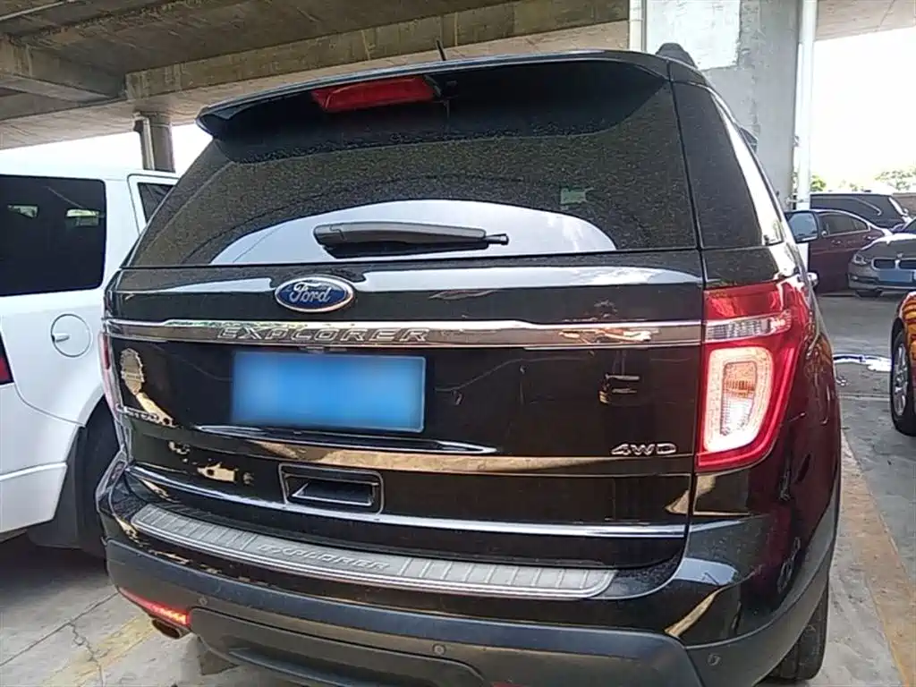 Ford Explorer 2015 — фото 6