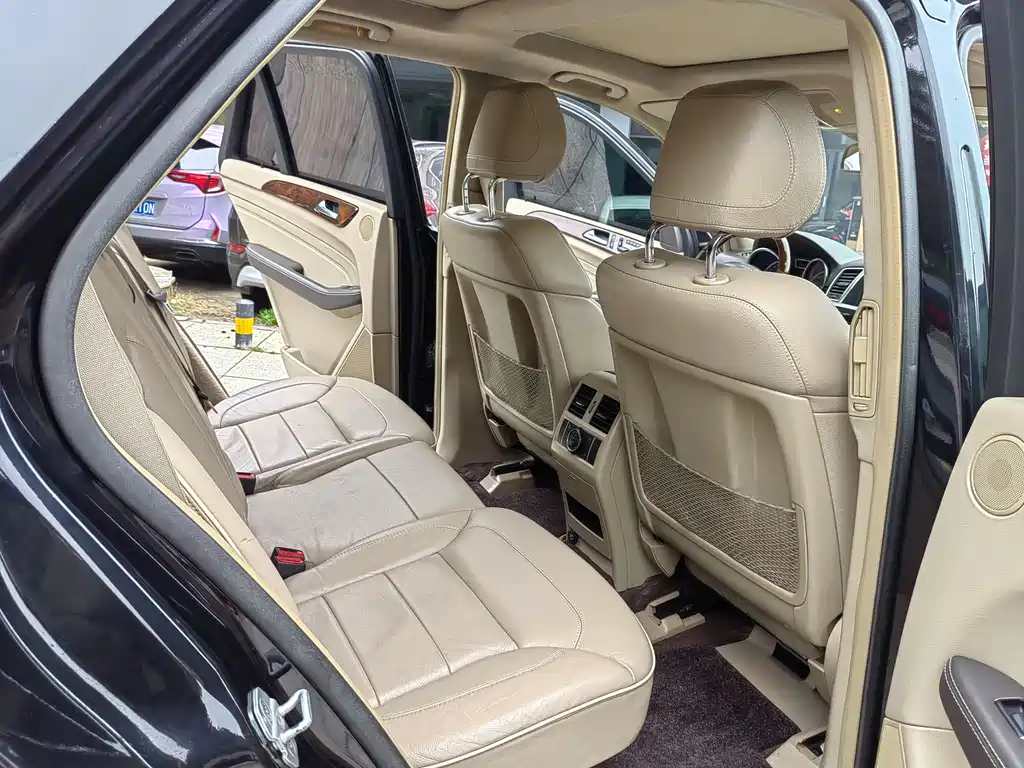 Mercedes-Benz M-Class 2013 — фото 11