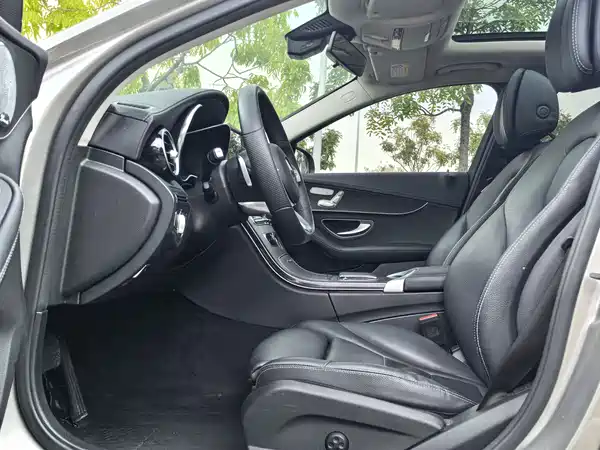 Mercedes-Benz C-Class 2021