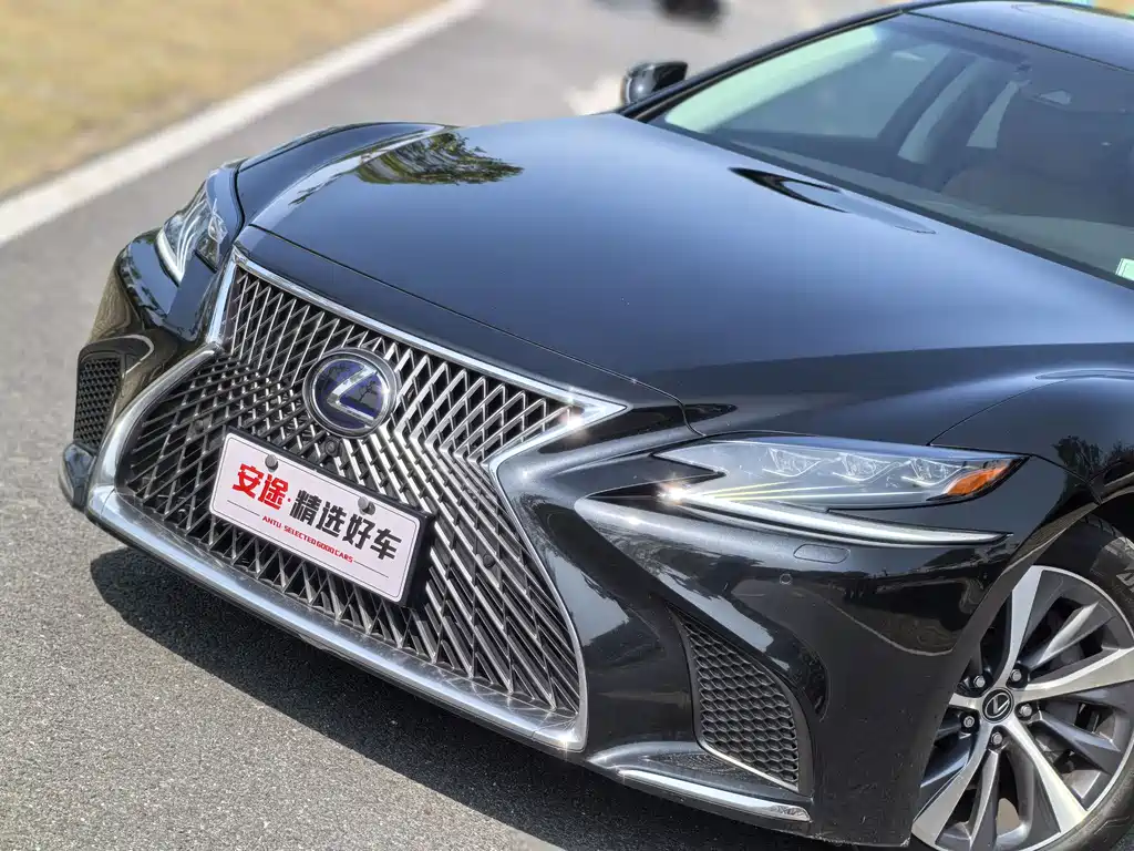 Lexus LS 2020 — фото 5