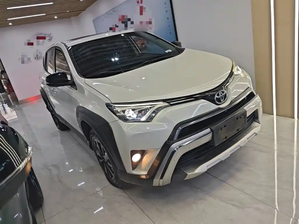 Toyota RAV4 2019 — фото 4