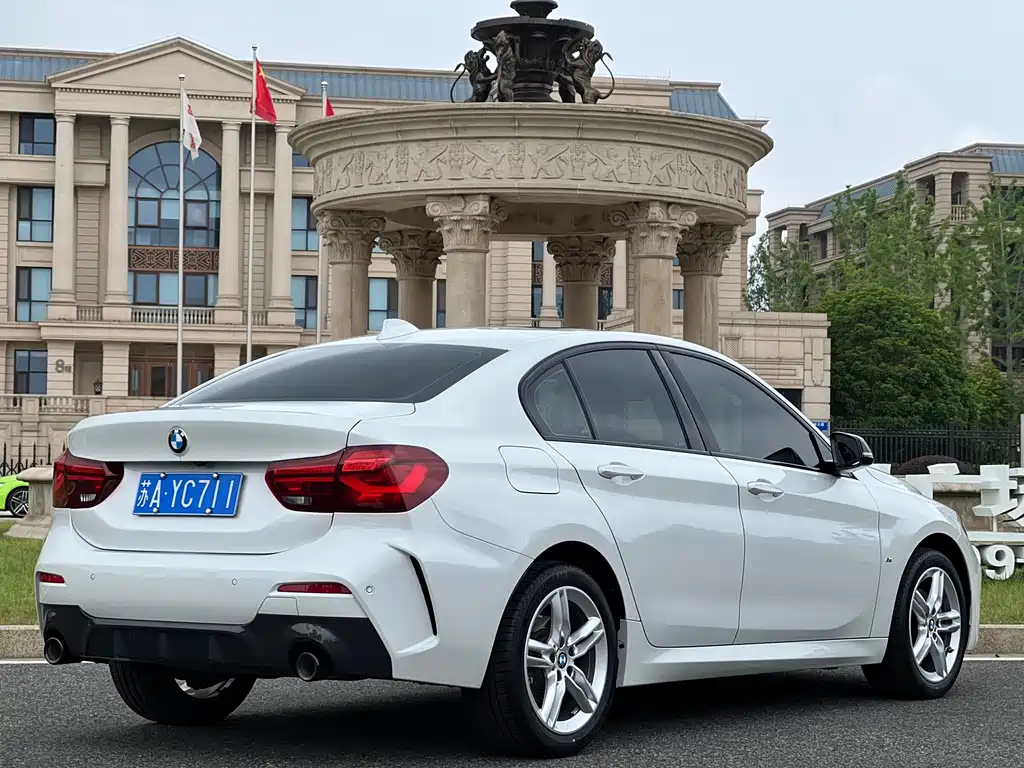 BMW 1 Series 2023