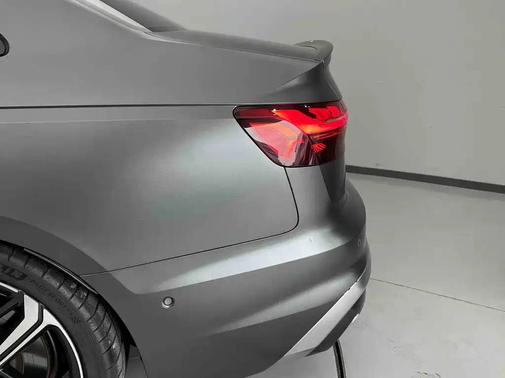 Audi A4L 2020 — фото 13