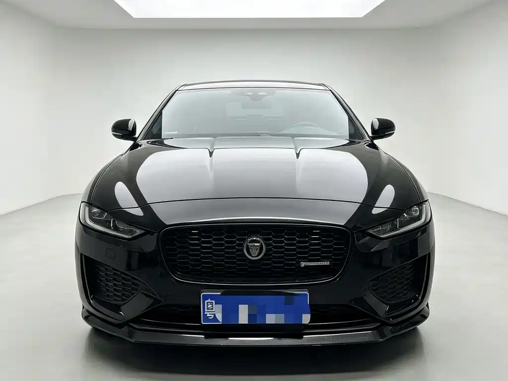 Jaguar XEL 2021 — фото 3