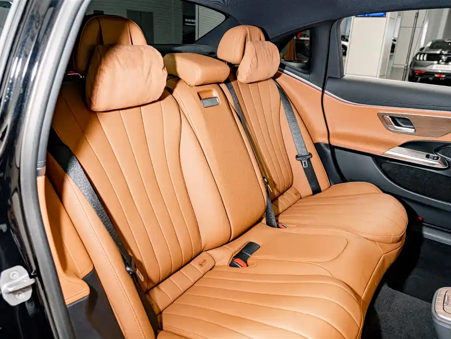 Mercedes-Benz E-Class 2025 — фото 20