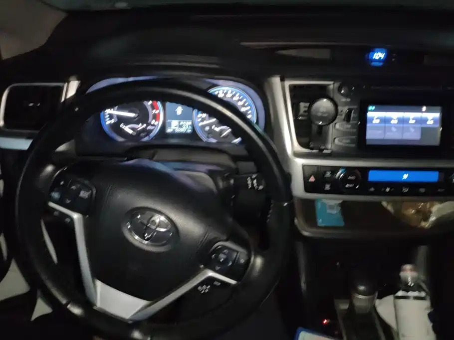 Toyota Highlander 2016 — фото 12