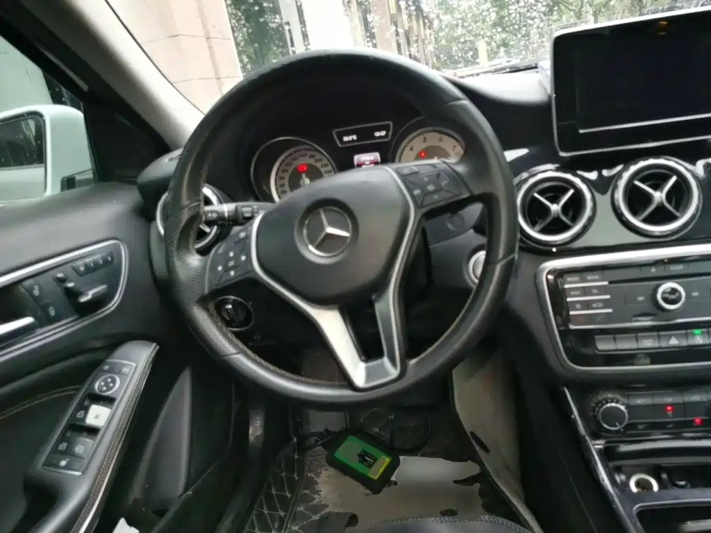 Mercedes-Benz GLA 2016 — фото 15