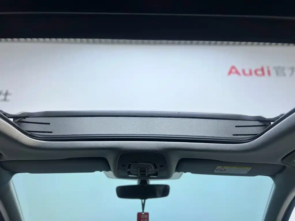Audi A4L 2023 — фото 15