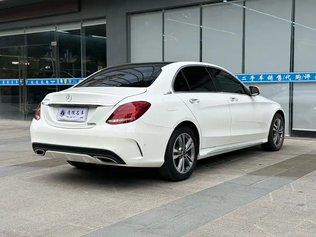 Mercedes-Benz C-Class 2018 — фото 12